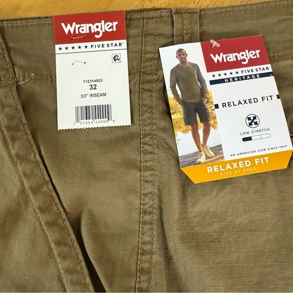 Men's Wrangler Relaxed Fit 32 Cargo Shorts Olive Green - Picture 4 of 6